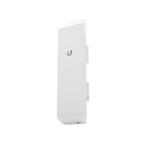 NanoStation airMAX M2 CPE,  hasta 150 Mbps, frecuencia 2 GHz (2412-2462 MHz) con antena integrada de 11 dBi